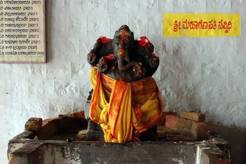 Terakanambi Ancient Shri Lakshmi Varadaraja Swamy Temple   8 Terakanambi Ancient Shri Lakshmi Varadaraja Swamy Temple 1