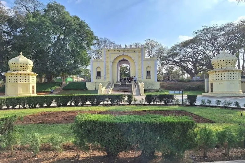 Daria Daulat Bagh | Tippu sultan summer palace & Museum 2 Daria Daulat Bagh photos