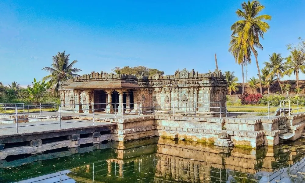 Manikeshwara Temple Lakkundi Photos 1