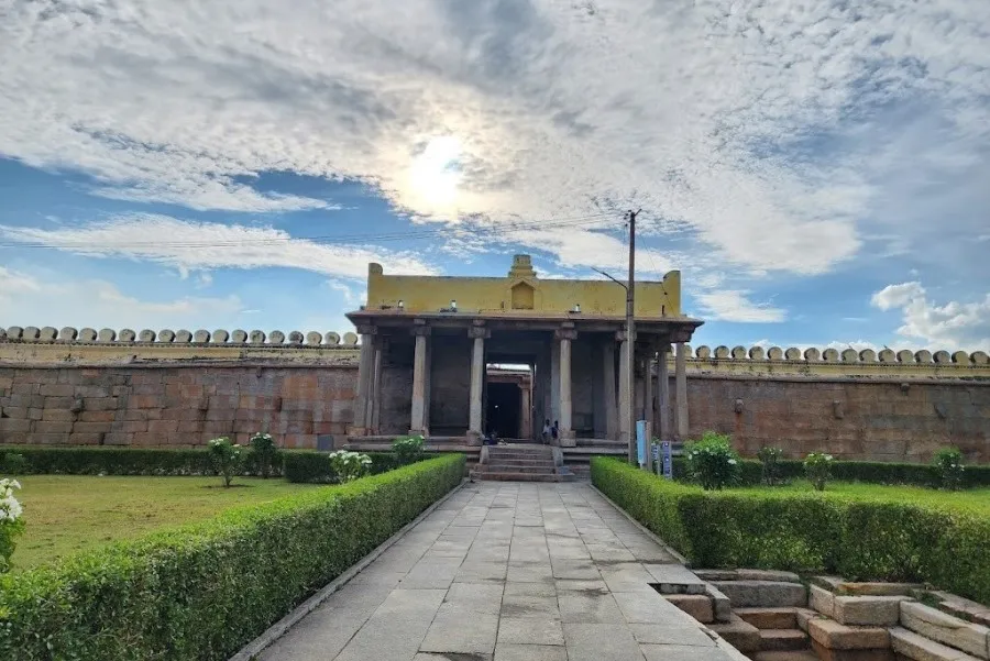 Nambi Narayana Temple Thondanur (Keretonnur) 1 Nambi Narayana Temple Thondanur Keretonnur 1