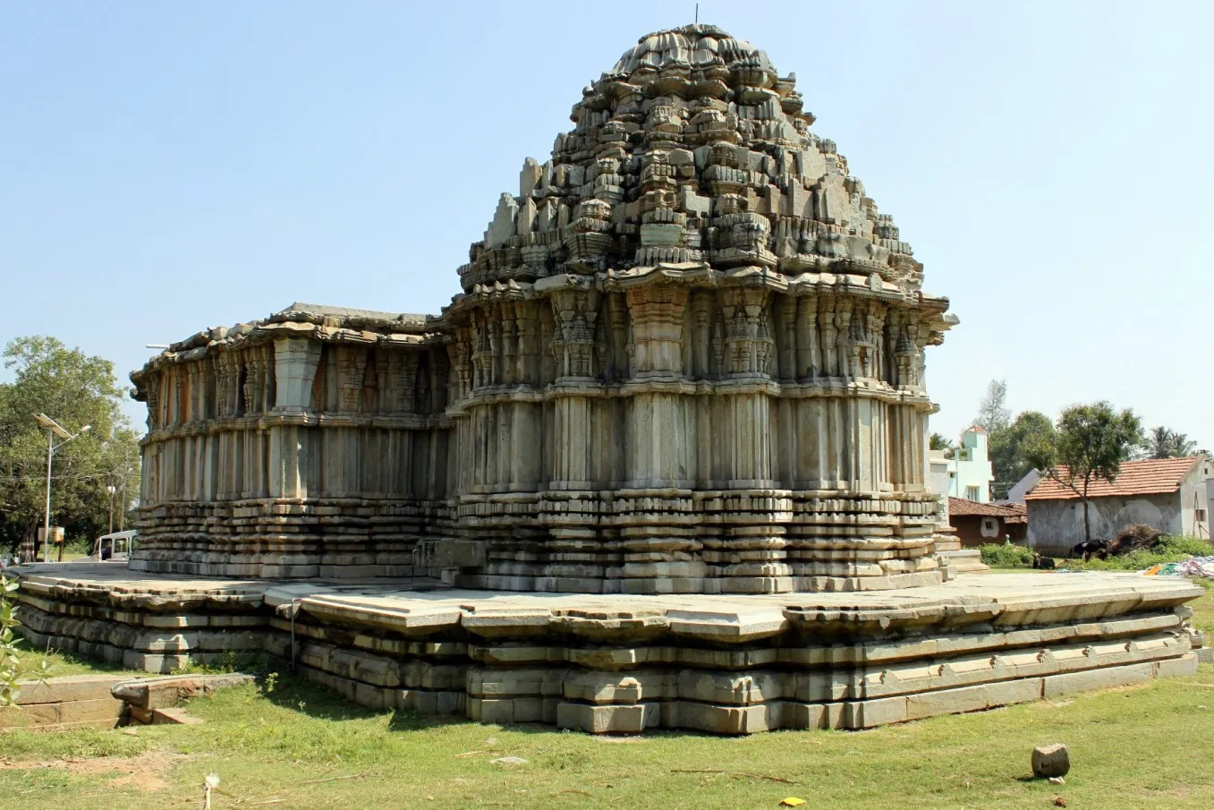 Ancient Hoysala Shri Kashi Vishwanath Temple Hosbudanur 10 Shri Kashi Vishwanatha Temple Hosabudanuru 1