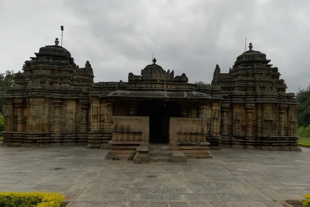 Haralahalli Sri Someshwara Temple 4 Haralahalli Sri Someshwara Temple photo