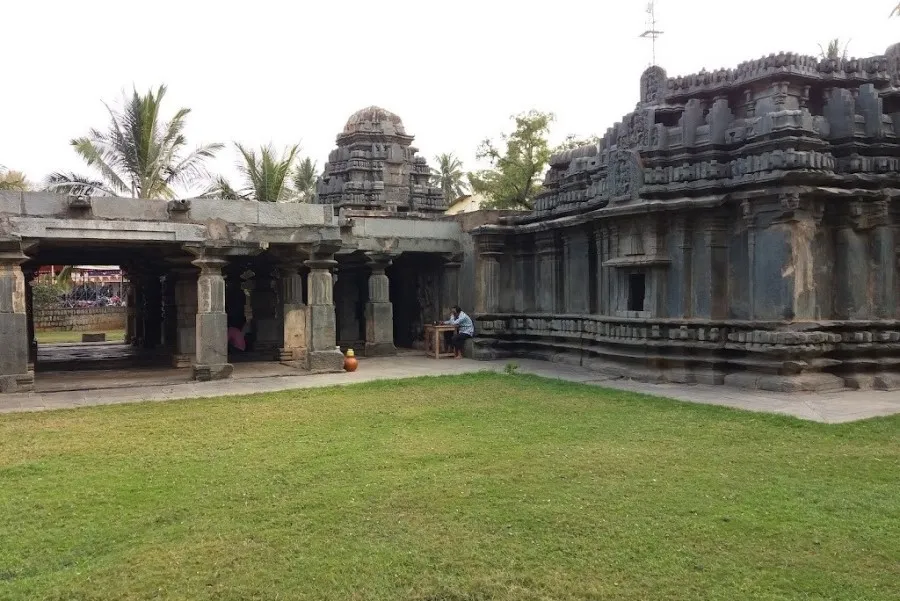 Kadambeshwar Temple Rattihalli 4 Kadambeshwar Temple Rattihalli photo