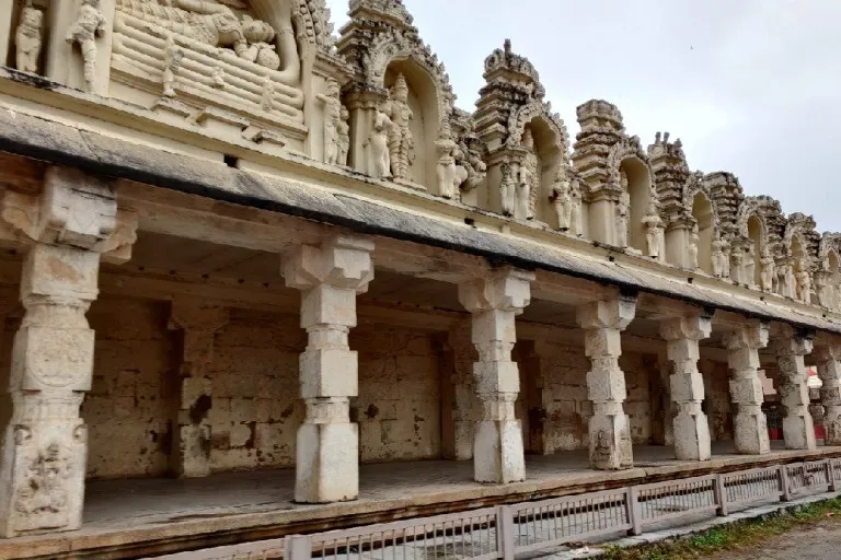 Shri Cheluvanarayana Swamy Temple 3 Shri Cheluvanarayana Swamy Temple