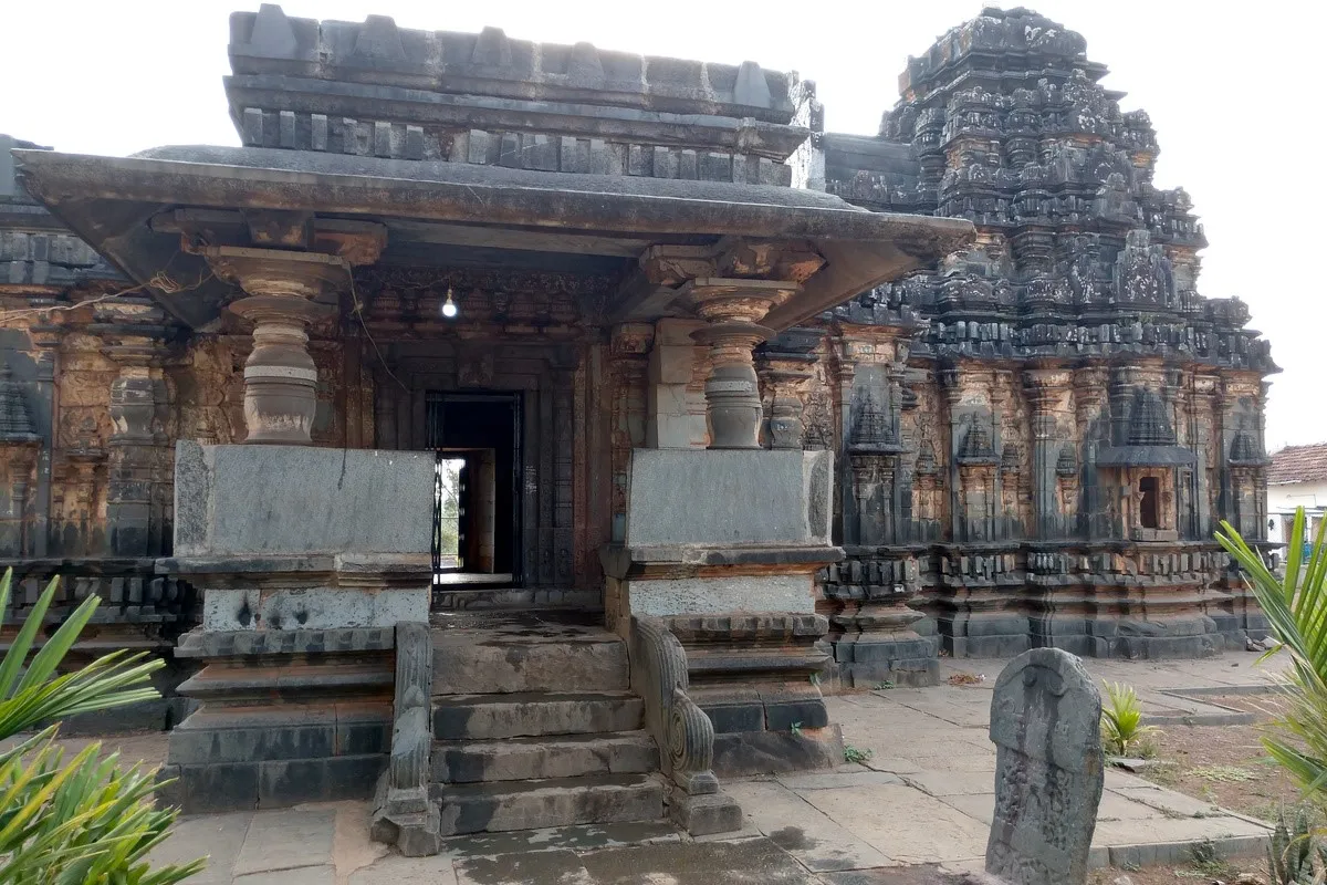 Siddharameshvara Temple Niralgi 3 Siddharameshvara Temple Niralgi Haveri photo