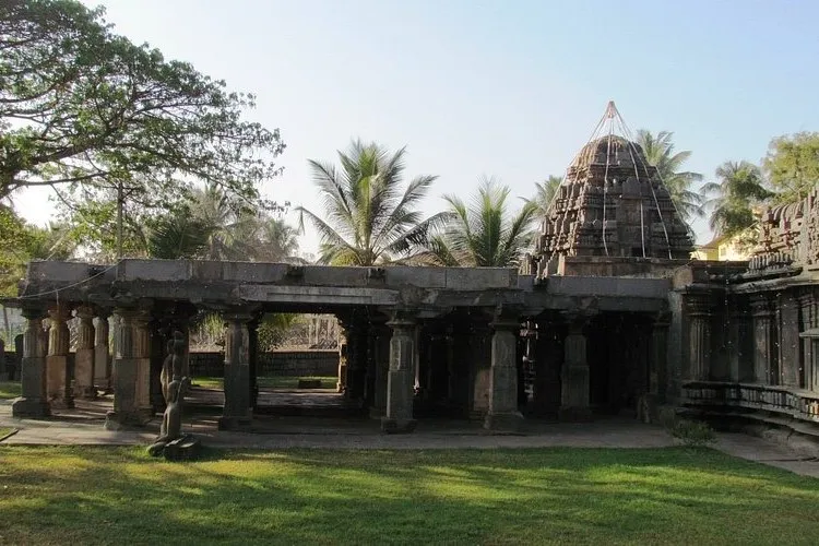 Kadambeshwar Temple Rattihalli 1 kadambeswara temple