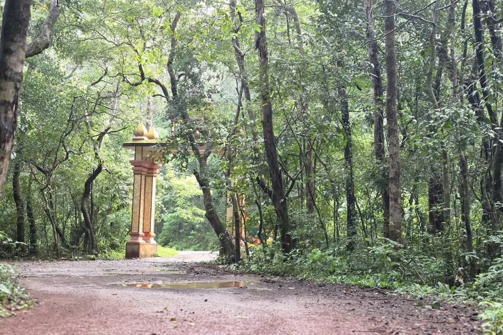Pilarukaana Shree Mahalingeshwara Shree Mahaganapathi Temple 5 Pilarukaana Shree Mahalingeshwara Shree Mahaganapathi Temple entry view