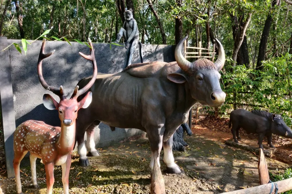 Salumarada Thimmakka Tree Park Udupi 4 Salumarada Thimmakka Tree Park Udupi images