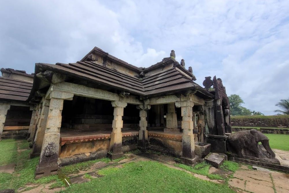 Shree Neminaatha Swami Basadi Varanga Karnataka