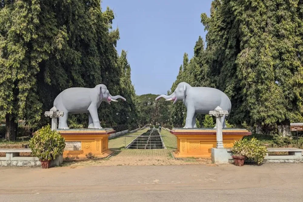 Shri Venugopala Temple Fountain Park and temple park side view