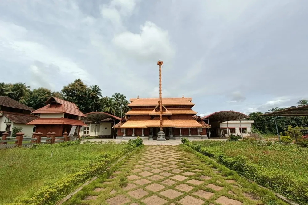 Undaru Shri Vishnumoorthy Temple view