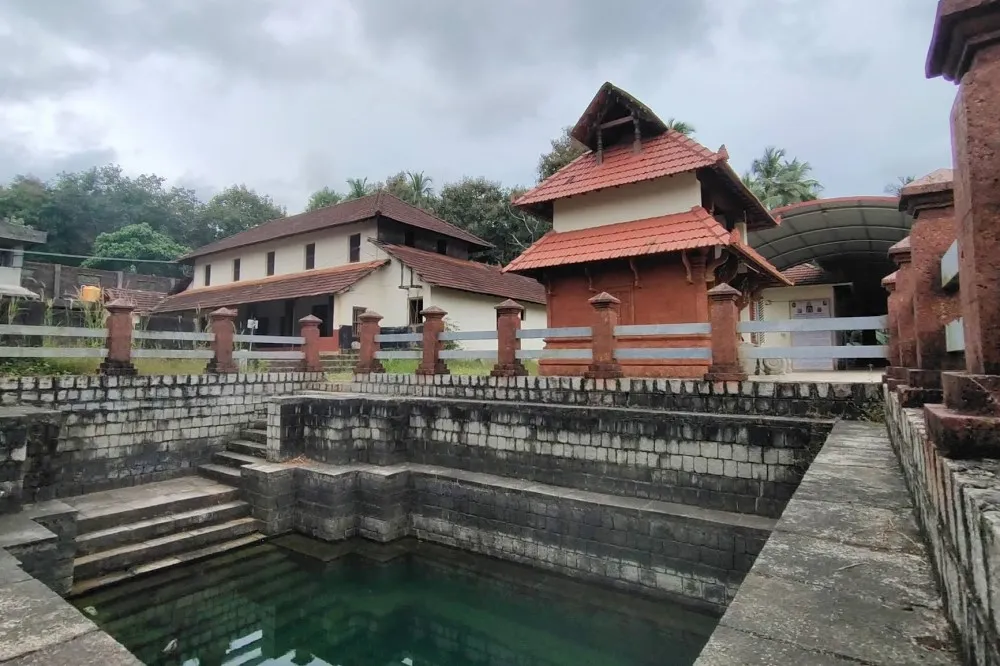 Undaru Shri Vishnumoorthy Temple