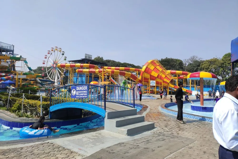 Fun World Water Park Amusement Park images